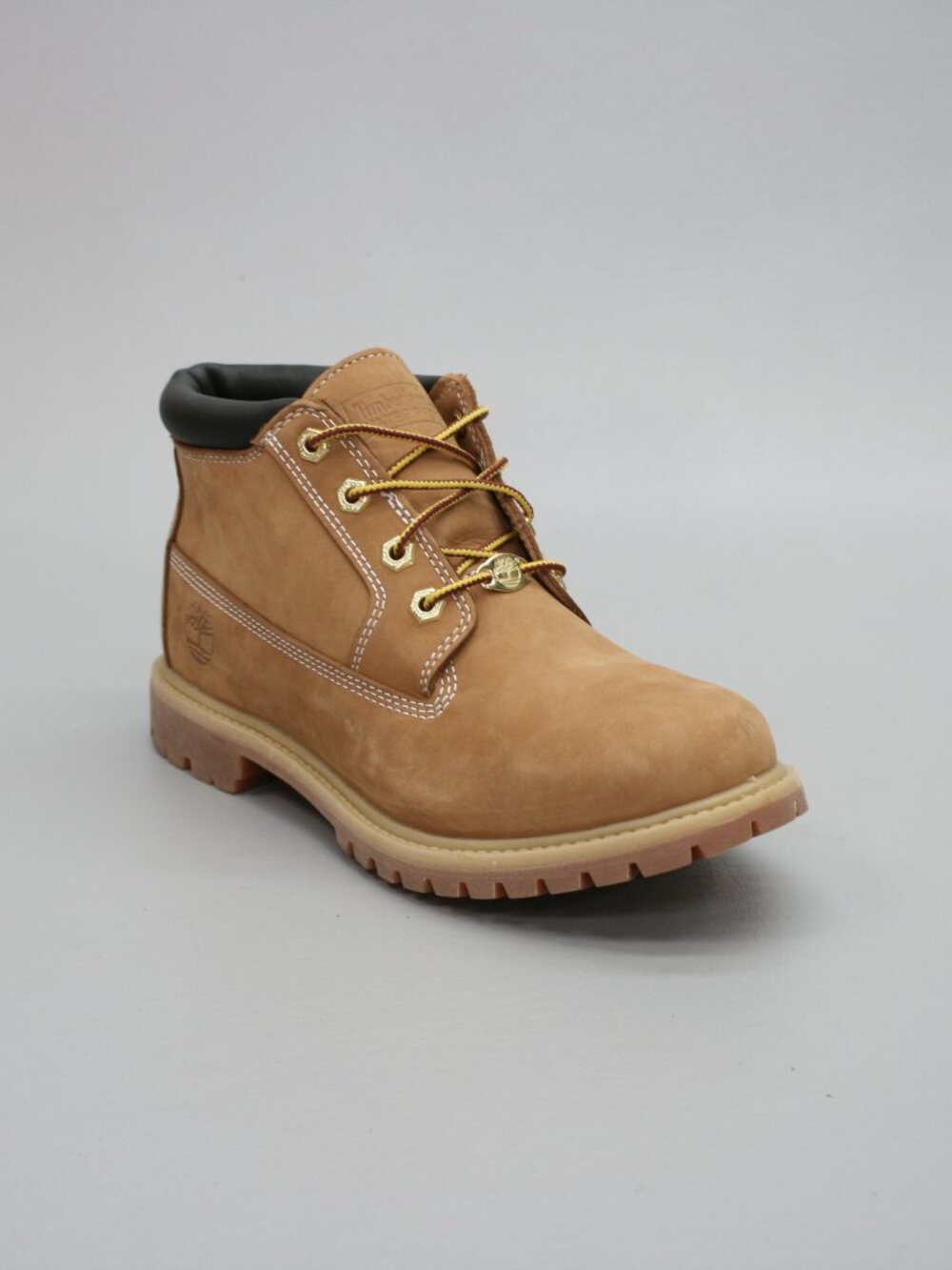Timberland Ladies 9 Nellie Waterproof Chukka Wheat Nubuck Tims Ankle Boots 23399